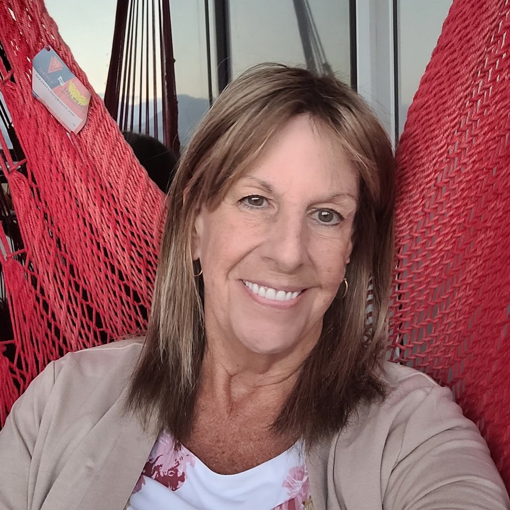 Meet your Posher, Denise